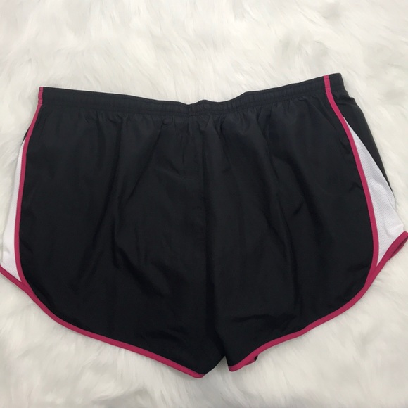 [Nike] NWT Women’s Plus size athletic tempo shorts - Picture 5 of 6